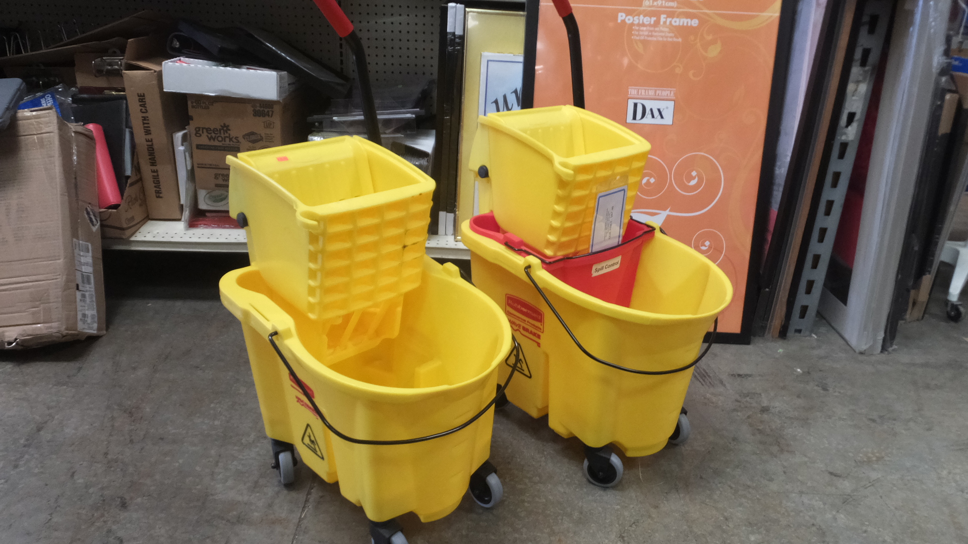 Rubbermaid Commercial Wavebrake 26qt. and 35qt. 39.99 and 67.49